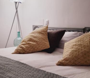 Torremocha de Jarama Hotel | Pet-Friendly Hotel Rural Luna Llena with Pool & Family Dining