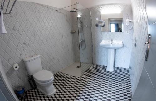 Montanchez Hotel | Discover La Casa de Carlota: Family-Friendly 4-Star Retreat