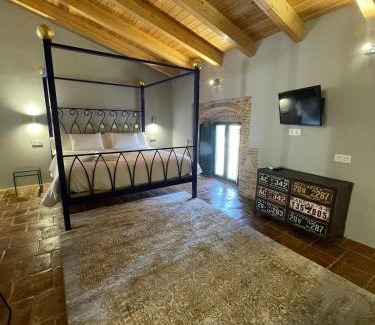 Montanchez Hotel | Discover La Casa de Carlota: Family-Friendly 4-Star Retreat