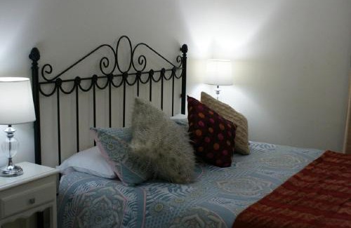 Ronda Hotel | Tranquil Hotel Rural Molino del Puente Ronda with Pool