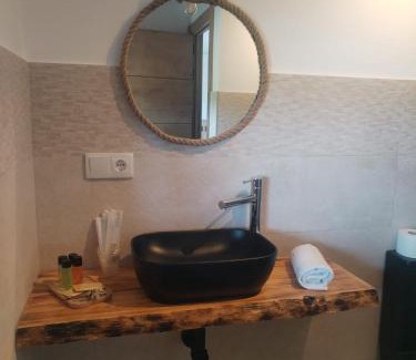 Cambados Hotel | Discover Comfort at Hotel Rural O Salazón with Hot Tub