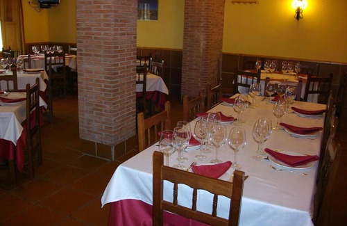 Oncala House | Pet-Friendly Hotel Rural San Millán with Family Amenities