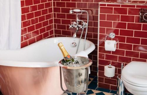Vasastan Hotel | Discover Hotel Ruth: 4-Star Stay with Family-Friendly Perks