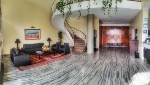 Penedo Hotel | Discover Hotel São Francisco: Pet-Friendly with Pool & More
