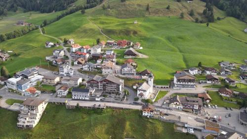 Soerenberg Hotel | Discover Hotel Sörenberg: Pet-Friendly Retreat with Dining