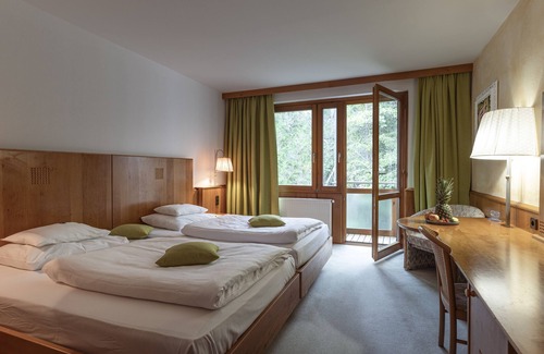 Arnoldstein Hotel | Discover Hotel Südrast Dreiländerecke: Spa & Family Friendly