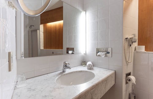 Arnoldstein Hotel | Discover Hotel Südrast Dreiländerecke: Spa & Family Friendly