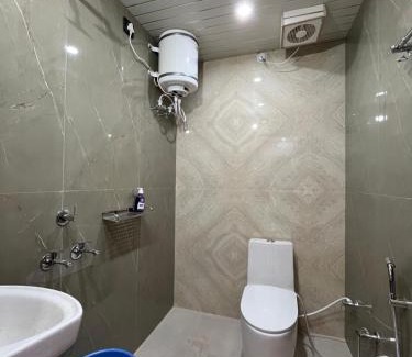 Misrikh Hotel | Hotel S K