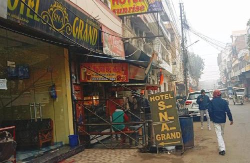 Charbagh Hotel | Cozy Hotel s.n.a. grand: Family-Friendly with Breakfast