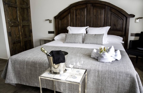 Arenys de Mar Hotel | Eco-Friendly Hotel Sa Voga: Guest Rated 9.8 with Pool & Spa