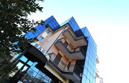 Funo Hotel | Family-Friendly Hotel Sabo' with Breakfast & Pet Perks