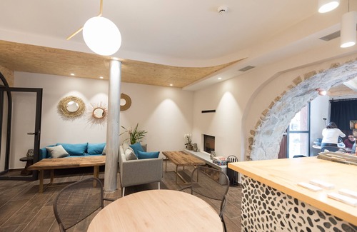 Astigarraga Hotel | Relax at Hotel Sagarlore: Eco-Friendly with Spa & Pool
