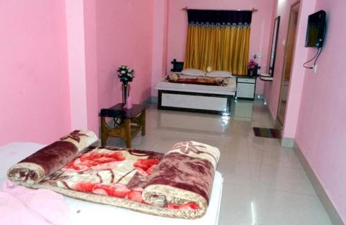 Lalbagh Hotel | Budget-Friendly Stay at Hotel Sagnik with Dining Options