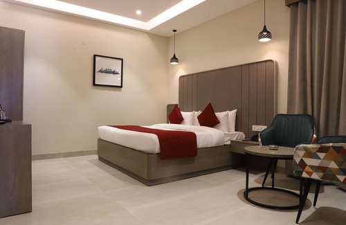 Dharuhera Hotel | Budget-Friendly Hotel Sai with Breakfast & Family Amenities