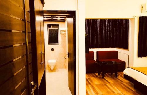 Pardi Hotel | Discover Family-Friendly Comfort at Hotel Saikripa Imperial