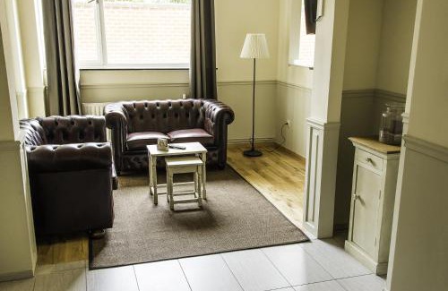 Mons Apartment | Discover Hotel Saint Georges: Pet-Friendly with Breakfast