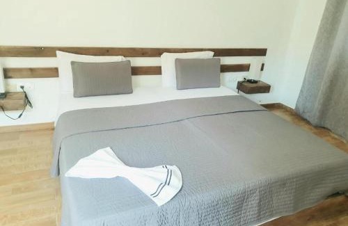 Sao Filipe Hotel | Discover Hotel Salinas São Jorge: Pet-Friendly & Pool Access