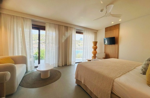 Soller Hotel | Discover Hotel Salino Port Soller: Oceanfront with Pool