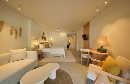 Soller Hotel | Discover Hotel Salino Port Soller: Oceanfront with Pool