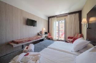 San Fernando Hotel | Discover Hotel Salymar: Pet Friendly & 4-Star Comfort
