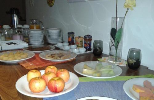 Ciudad Del Este Hotel | Family-Friendly Getaway at Hotel Salzburgo with Pool & Hot Tub