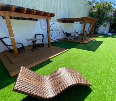 Centro Apartment | Affordable Hotel Sambura with Oceanfront Pool & Views