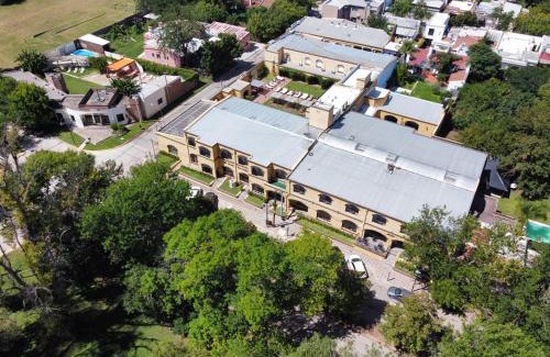 San Antonio de Areco Hotel | Exclusive Getaway at Hotel San Carlos: 4-Star Comfort Awaits