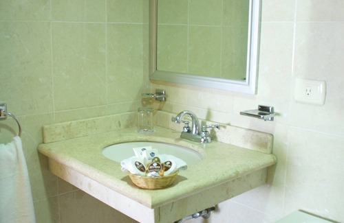 Tapachula Hotel | Relax at Hotel San Francisco with Pool and Spa Amenities