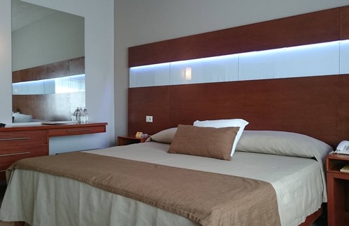 Tapachula Hotel | Relax at Hotel San Francisco with Pool and Spa Amenities