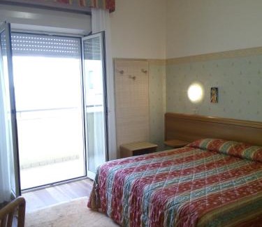 Rivazzurra Hotel | Discover Hotel San Francisco Spiaggia with Ocean Views