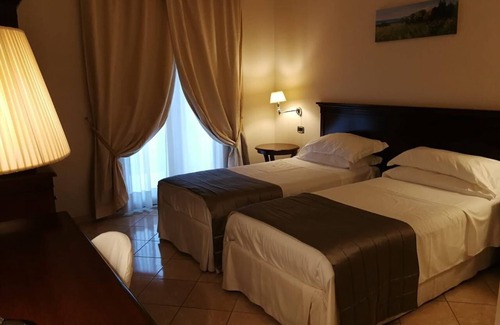 Crotone Hotel | Discover Hotel San Giorgio: 4-Star Stay with Pool & Spa