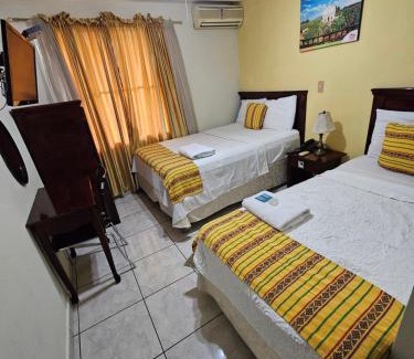 San Salvador Hotel | Budget-Friendly Hotel San Jose Hostal with Delicious Breakfast