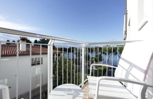 Peschiera del Garda Hotel | Elegant Hotel San Marco: Rated 9/10 with Pool & Breakfast