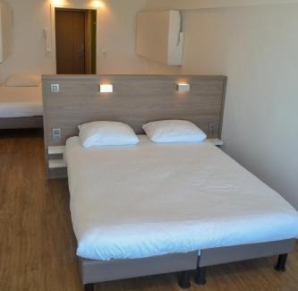 Nieuwpoort-Bad Hotel | Pet-Friendly Hotel Sandeshoved with Oceanfront Views