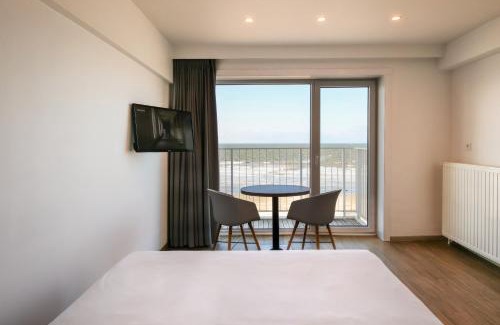 Nieuwpoort-Bad Hotel | Pet-Friendly Hotel Sandeshoved with Oceanfront Views