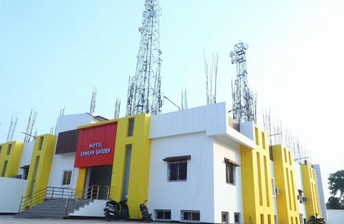 Giridih Hotel | Budget-Friendly Hotel Sangam Garden with Hot Tub & Breakfast