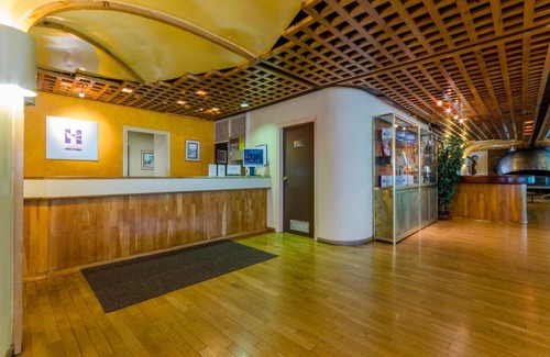 Sant Julia de Loria Hotel | Family-Friendly Hotel Sant Eloi: Enjoy Dining & More!