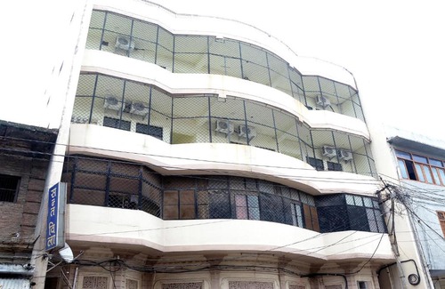 Kanpur Hotel | Budget-Friendly Hotel Sant Residency: Rated 9/10, Family Welcome