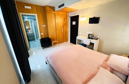 Orta San Giulio Hotel | Discover Hotel Santa Caterina: Family-Friendly Getaway