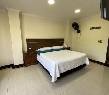 Zona Colonial Hotel | Budget-Friendly Hotel Santa Fe Plaza with Child-Friendly Amenities