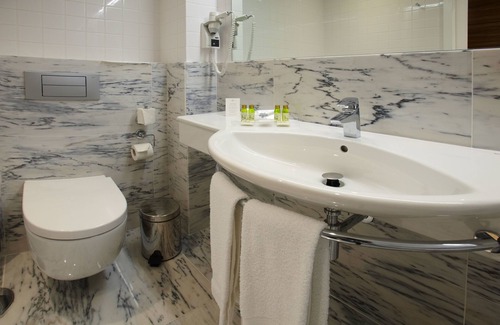 Fatima Hotel | Discover Hotel Santa Maria: 4-Star Stay with Spa & Dining