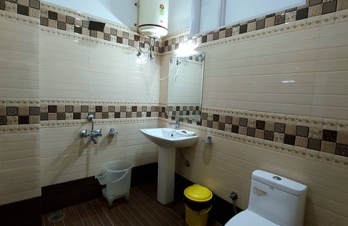 Shamshi Hotel | Relax at Hotel Sarla Regency with Spa and Family Amenities