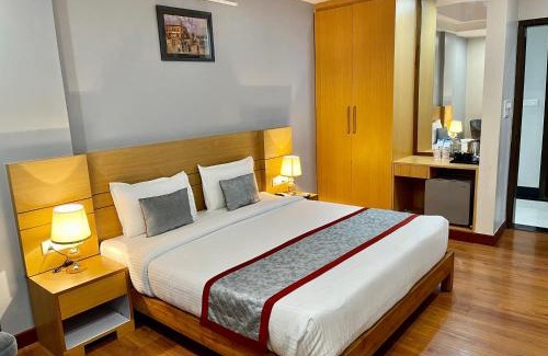 Gomti Nagar Hotel | Budget-Friendly Hotel Sarvin: Family Amenities Await