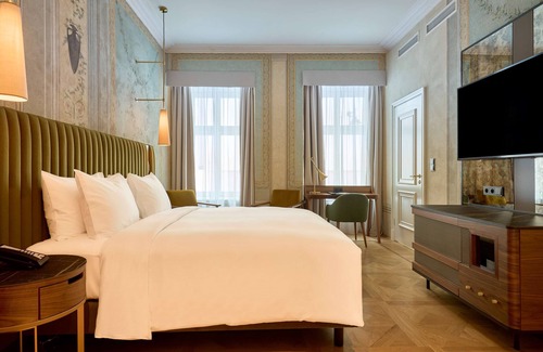 Old Town Hotel | Experience Elegance at Hotel Saski Krakow, Curio Collection