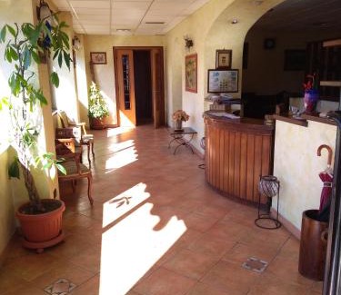 Civita Castellana Hotel | Discover Hotel Sassacci: Pet-Friendly Retreat with Top Amenities