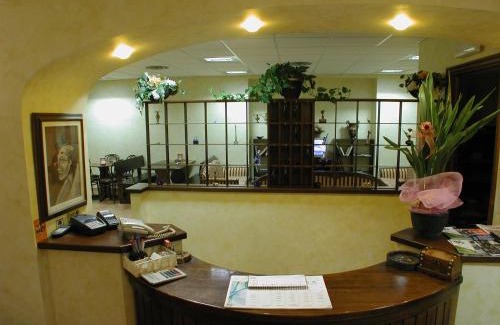 Civita Castellana Hotel | Discover Hotel Sassacci: Pet-Friendly Retreat with Top Amenities