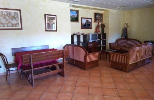 Civita Castellana Hotel | Discover Hotel Sassacci: Pet-Friendly Retreat with Top Amenities