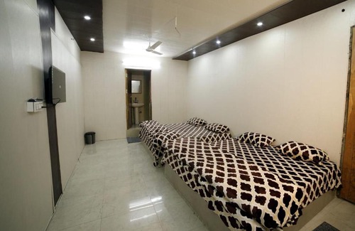 Hoshiarpur Hotel | Budget-Friendly Hotel Satyam with Family & Kitchen Amenities