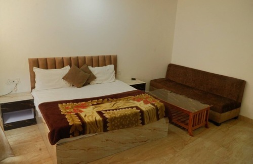 Jaunpur Hotel | Hotel satyam