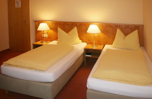 Iserlohn Hotel | Discover Hotel Sauerländer Hof Iserlohn - Rated 9.4/10!